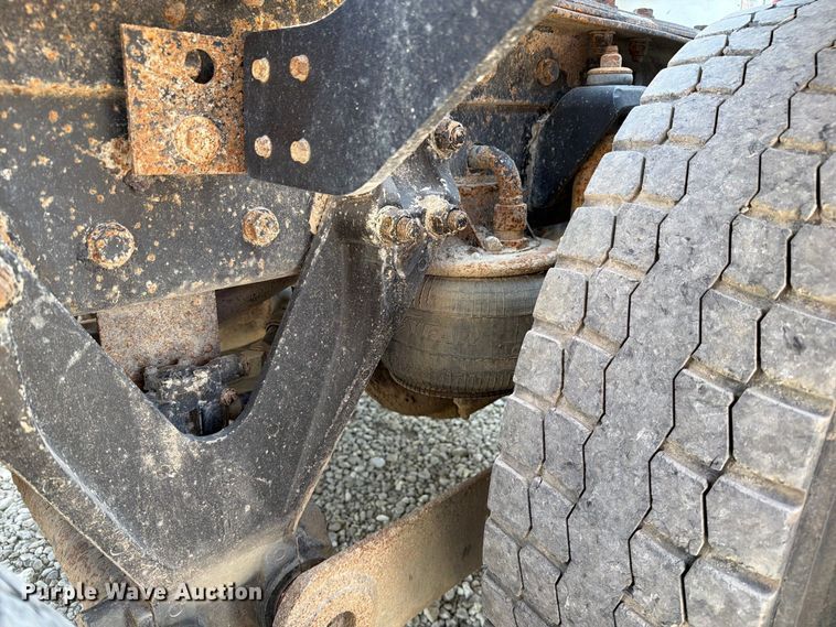 image for item DZ4708 2000 Kenworth T600 semi truck