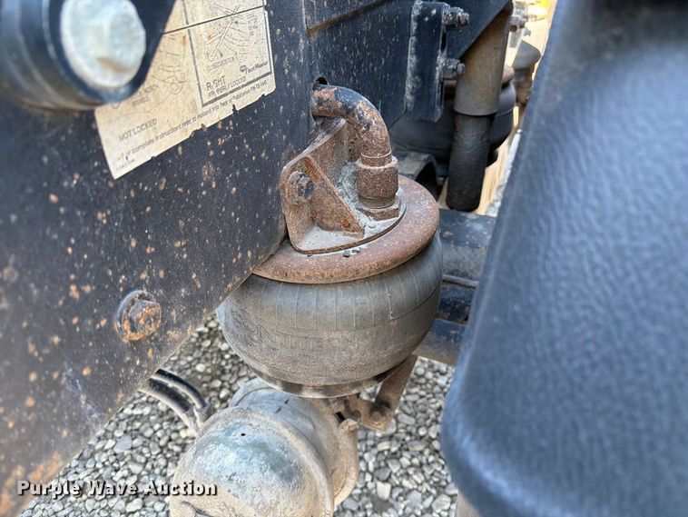 image for item DZ4708 2000 Kenworth T600 semi truck