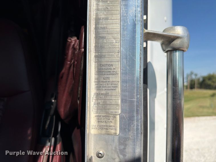 image for item DZ4708 2000 Kenworth T600 semi truck