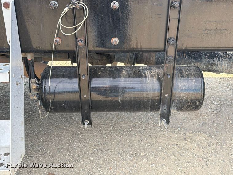 image for item EA0015 2015 Kenworth T680 semi truck