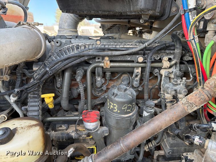 image for item EA0015 2015 Kenworth T680 semi truck