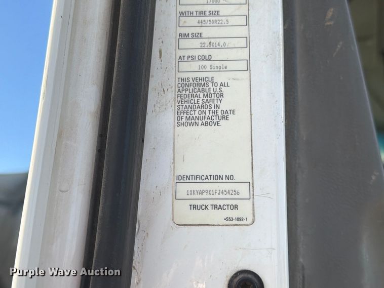 image for item EA0015 2015 Kenworth T680 semi truck