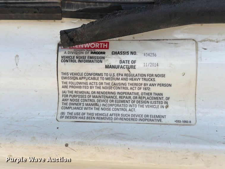 image for item EA0015 2015 Kenworth T680 semi truck