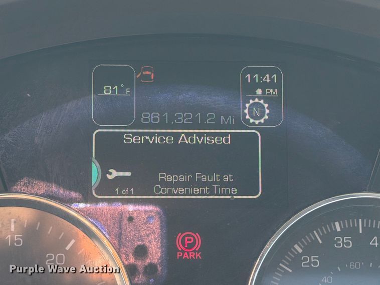 image for item EA0016 2015 Kenworth T680 semi truck