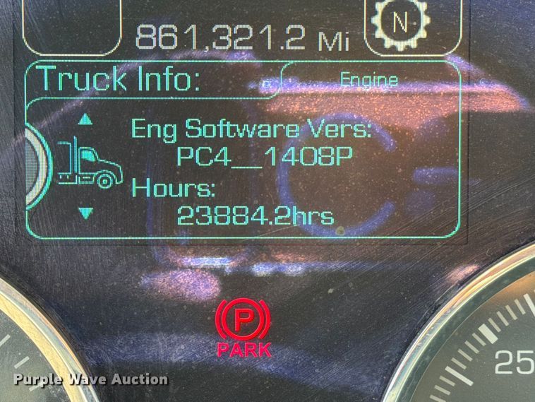 image for item EA0016 2015 Kenworth T680 semi truck