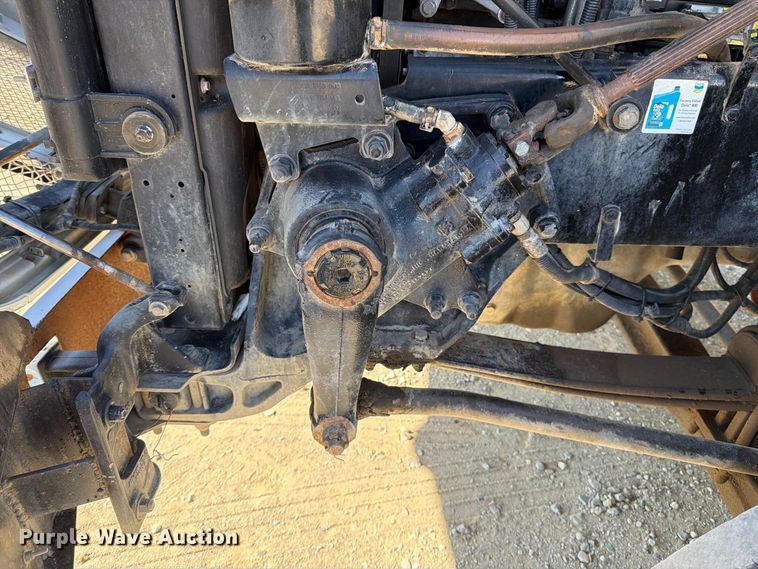 image for item EA0017 2015 Kenworth T680 semi truck