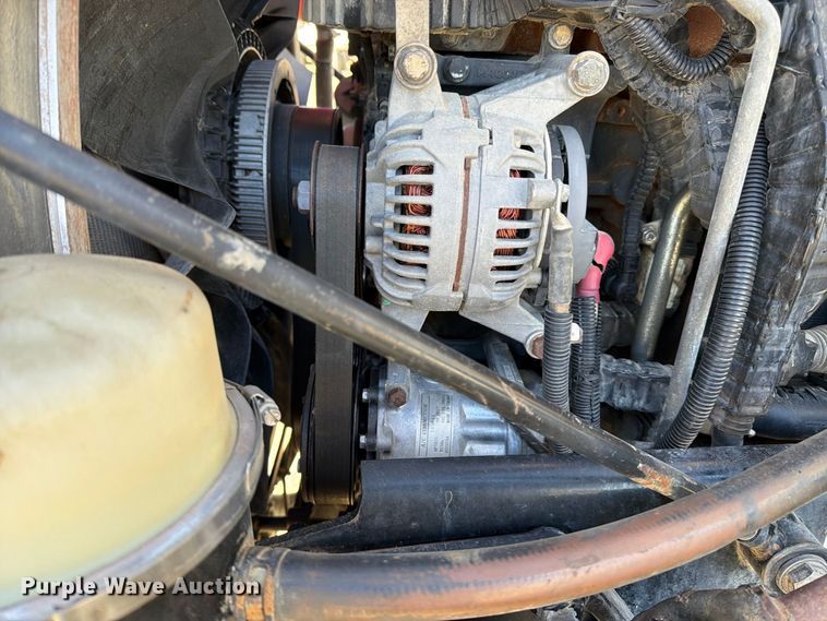 image for item EA0017 2015 Kenworth T680 semi truck