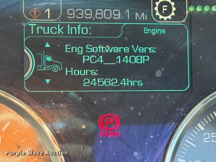 image for item EA0018 2015 Kenworth T680 semi truck
