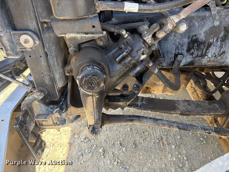 image for item EA0020 2015 Kenworth T680 semi truck
