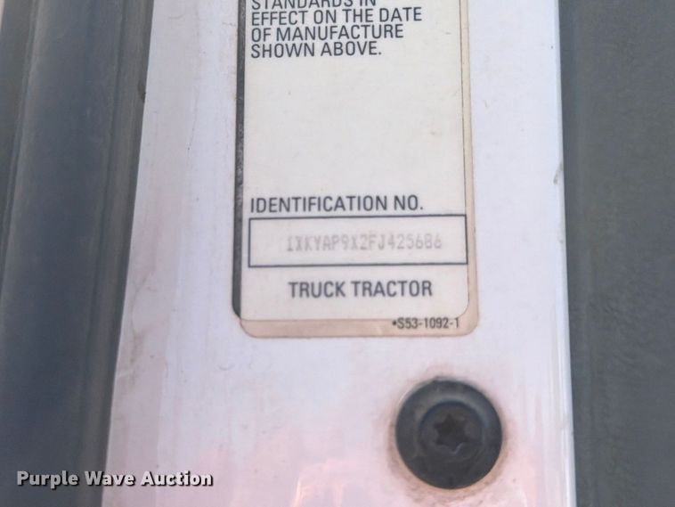 image for item EA0020 2015 Kenworth T680 semi truck