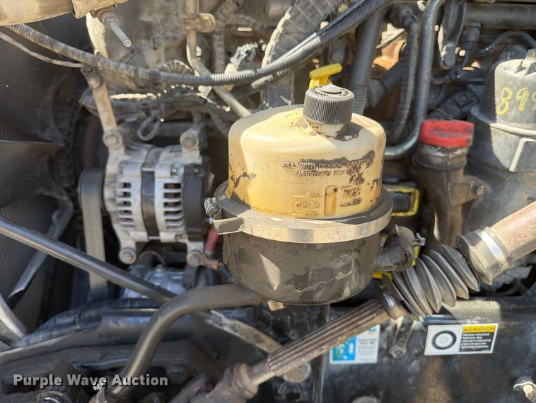 image for item EA0021 2015 Kenworth T680 semi truck