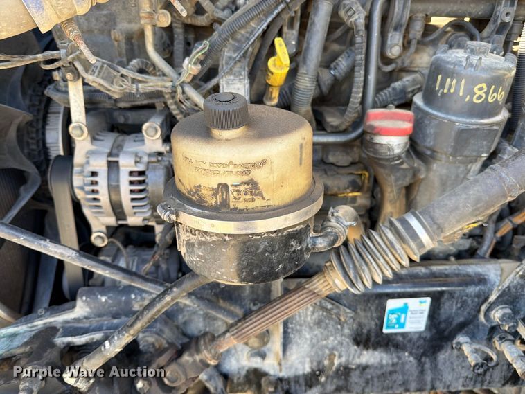 image for item EA0022 2015 Kenworth T680 semi truck