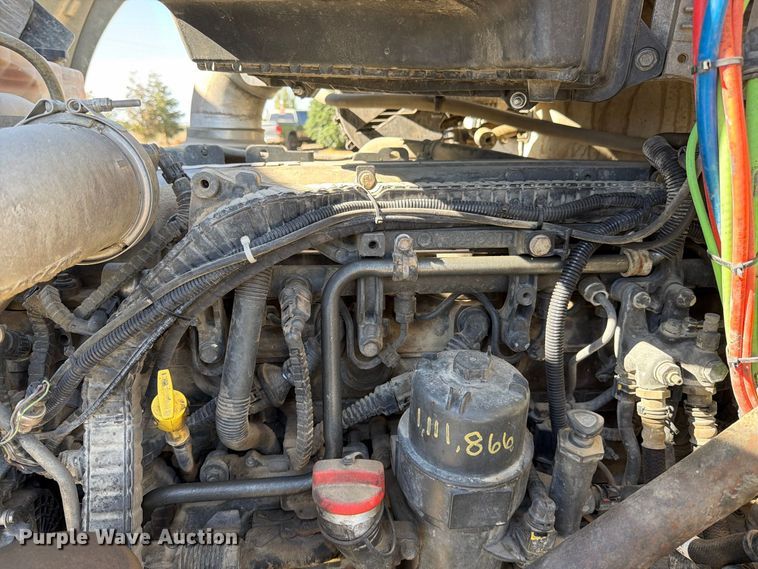 image for item EA0022 2015 Kenworth T680 semi truck