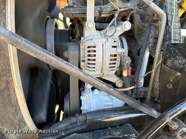 image for item EA0023 2015 Kenworth T680 semi truck
