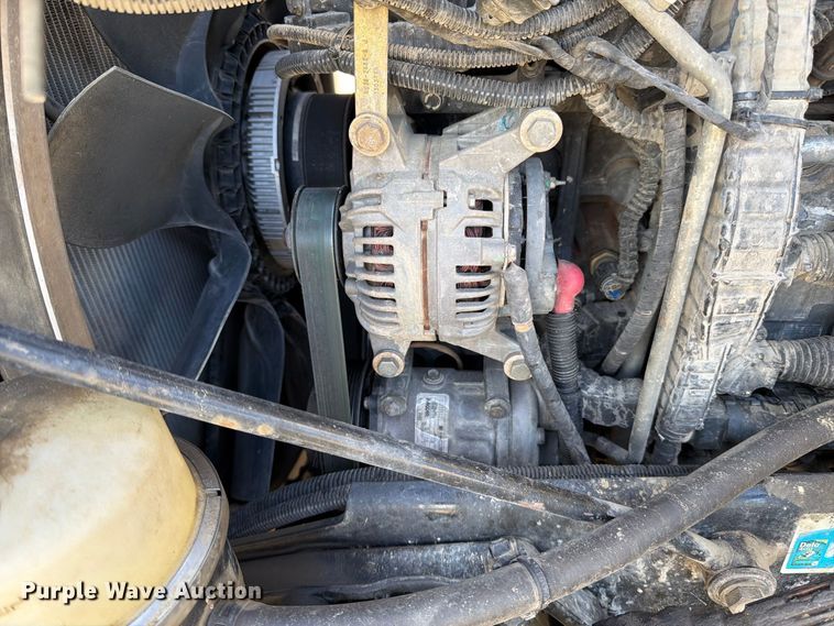 image for item EA0024 2015 Kenworth T680 semi truck