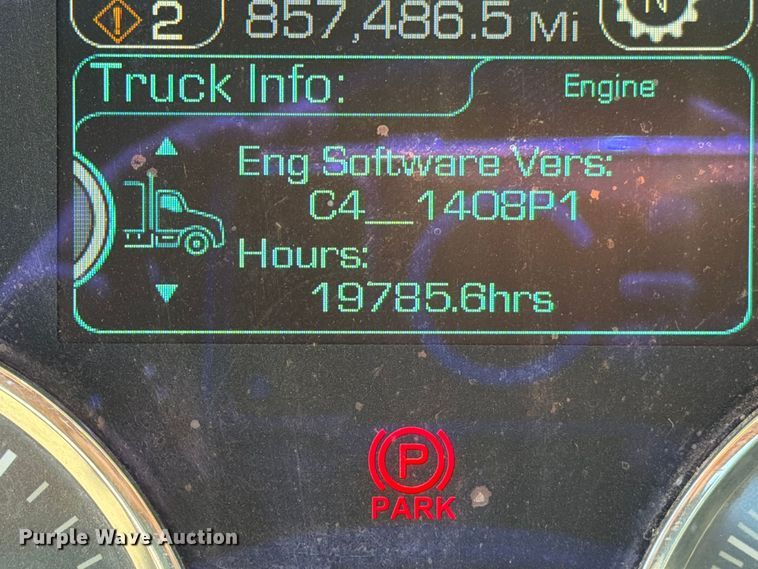 image for item EA0025 2015 Kenworth T680 semi truck