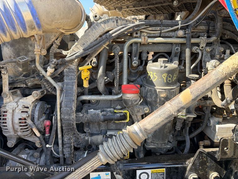 image for item EA0027 2015 Kenworth T680 semi truck