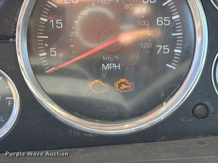 image for item EA0029 2015 Kenworth T680 semi truck