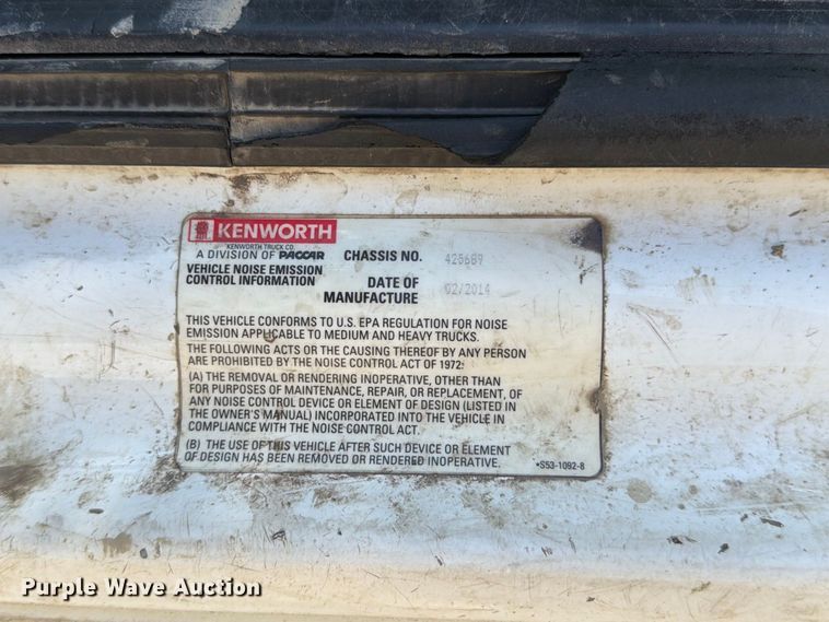 image for item EA0029 2015 Kenworth T680 semi truck