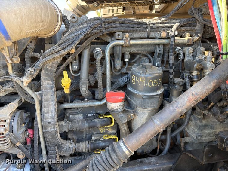 image for item EA0030 2015 Kenworth T680 semi truck