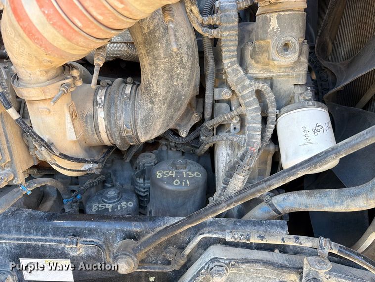 image for item EA0030 2015 Kenworth T680 semi truck