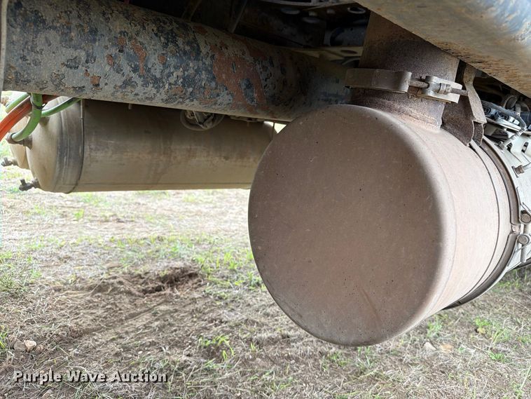 image for item EA0534 2013 International Lonestar semi truck