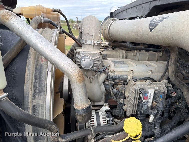 image for item EA0534 2013 International Lonestar semi truck