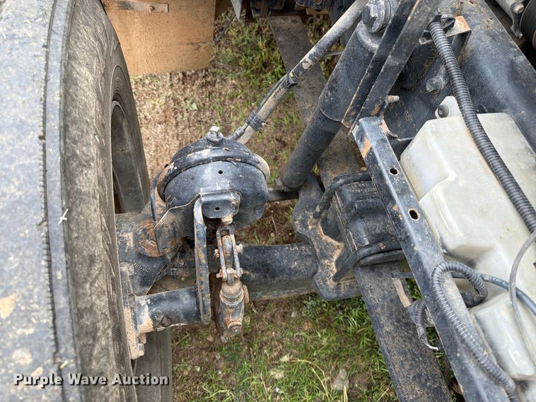 image for item EA0534 2013 International Lonestar semi truck