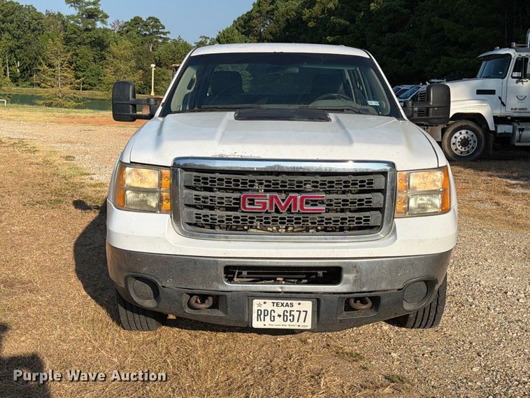 image for item EA7362 2012 GMC Sierra 2500HD Crew Cab pickup truck