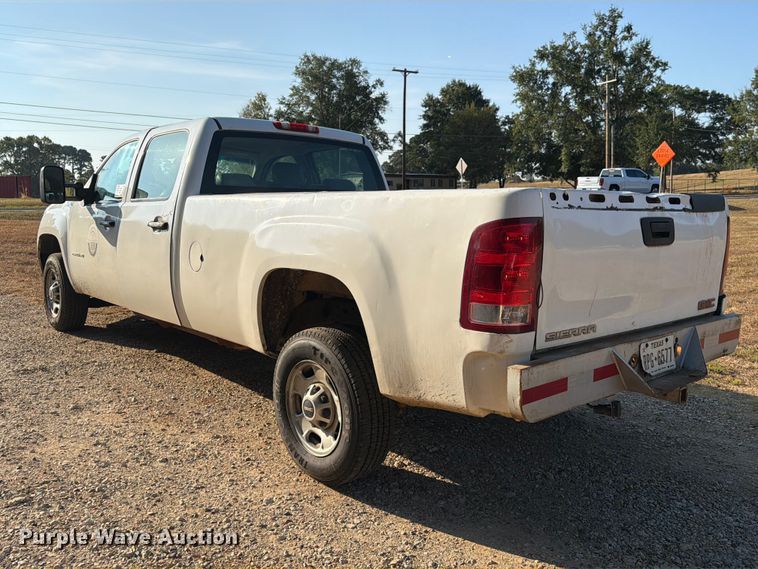 image for item EA7362 2012 GMC Sierra 2500HD Crew Cab pickup truck