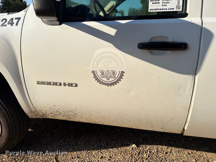 image for item EA7362 2012 GMC Sierra 2500HD Crew Cab pickup truck