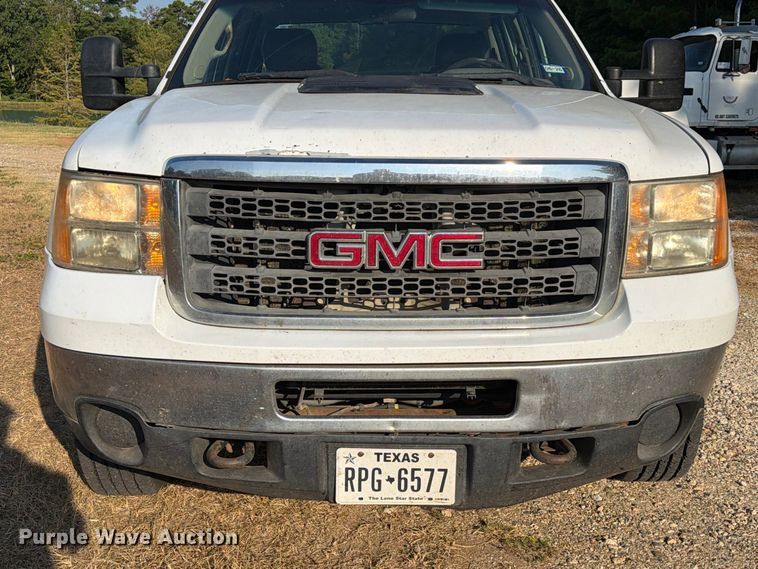 image for item EA7362 2012 GMC Sierra 2500HD Crew Cab pickup truck