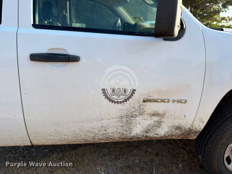 image for item EA7362 2012 GMC Sierra 2500HD Crew Cab pickup truck