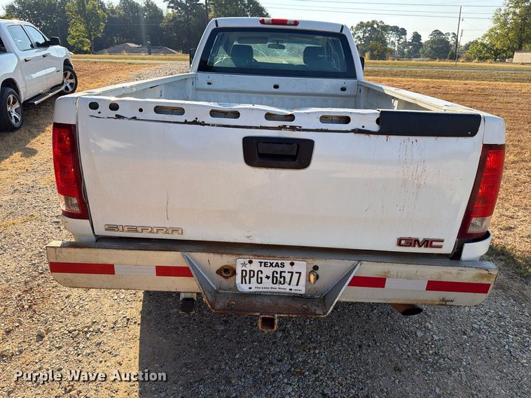 image for item EA7362 2012 GMC Sierra 2500HD Crew Cab pickup truck