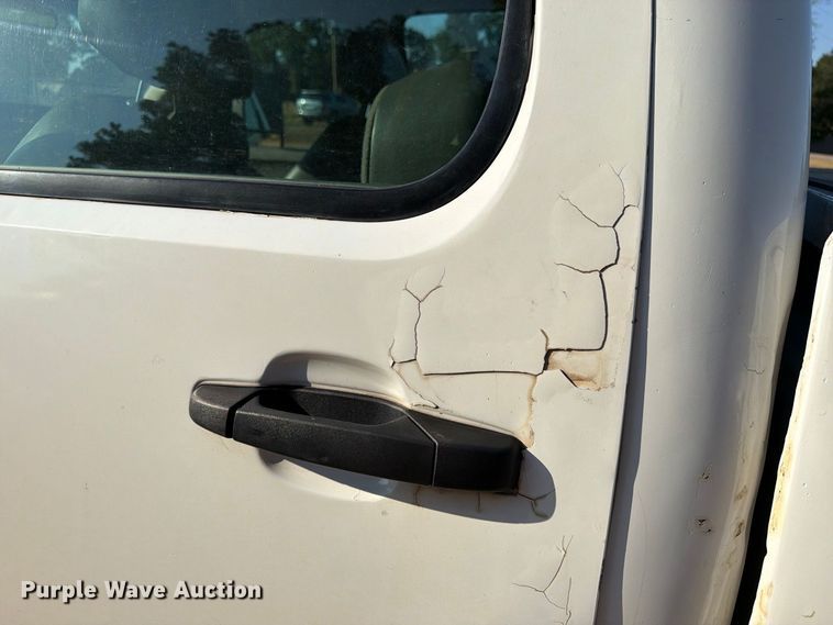 image for item EA7362 2012 GMC Sierra 2500HD Crew Cab pickup truck