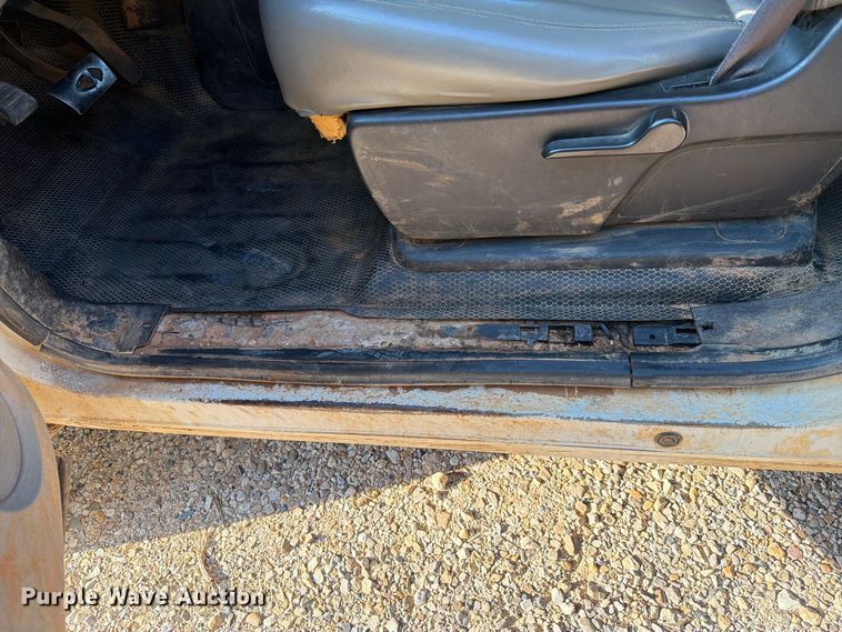 image for item EA7362 2012 GMC Sierra 2500HD Crew Cab pickup truck