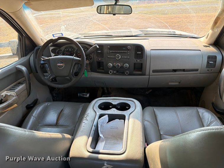 image for item EA7362 2012 GMC Sierra 2500HD Crew Cab pickup truck
