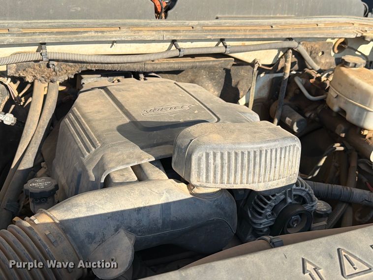 image for item EA7362 2012 GMC Sierra 2500HD Crew Cab pickup truck