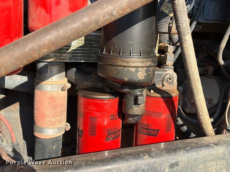 image for item EA7363 2002 Mack CH613 semi truck
