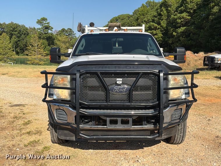 image for item EA7365 2013 Ford F550 Super Duty utility / service truck