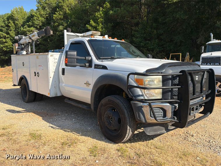 image for item EA7365 2013 Ford F550 Super Duty utility / service truck