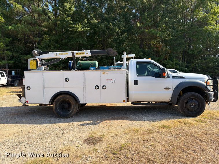 image for item EA7365 2013 Ford F550 Super Duty utility / service truck