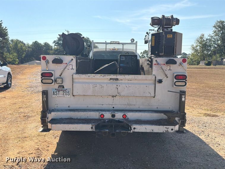 image for item EA7365 2013 Ford F550 Super Duty utility / service truck