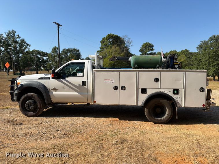 image for item EA7365 2013 Ford F550 Super Duty utility / service truck