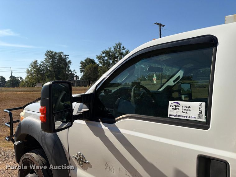 image for item EA7365 2013 Ford F550 Super Duty utility / service truck