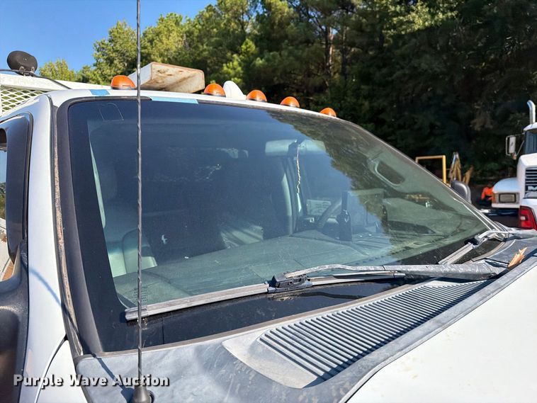 image for item EA7365 2013 Ford F550 Super Duty utility / service truck