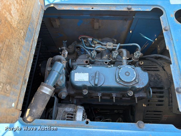 image for item EA7365 2013 Ford F550 Super Duty utility / service truck