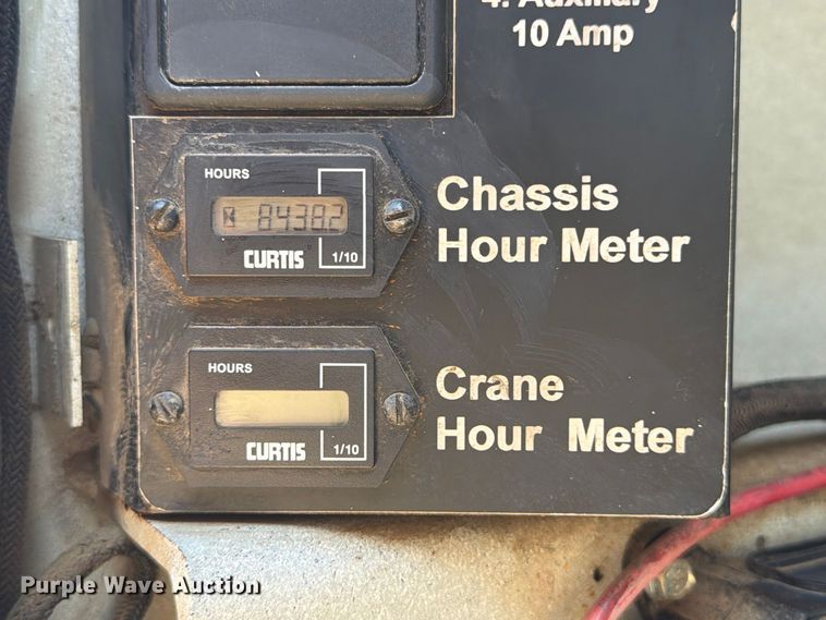 image for item EA7365 2013 Ford F550 Super Duty utility / service truck