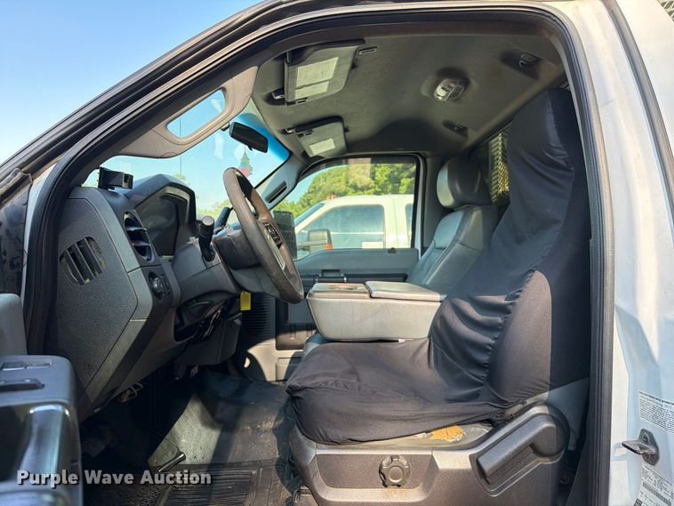 image for item EA7365 2013 Ford F550 Super Duty utility / service truck