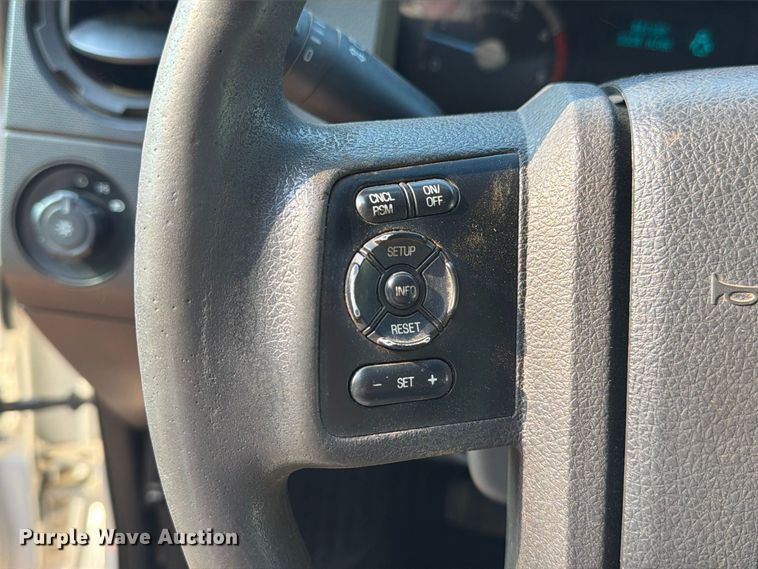image for item EA7365 2013 Ford F550 Super Duty utility / service truck
